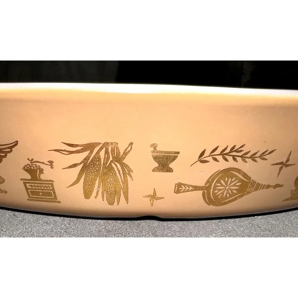 Vintage Pyrex Early American 1 1/2 Quart Brown & Gold Divided Casserole No Lid
